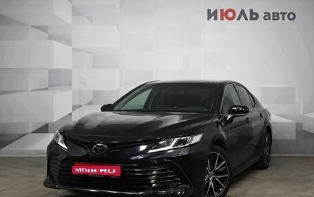 Toyota Camry, 2021 год, 3 350 000 рублей, 1 фотография