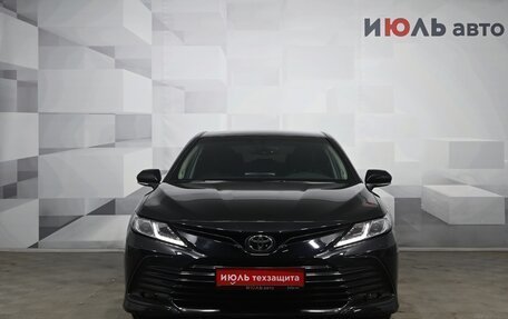 Toyota Camry, 2021 год, 3 350 000 рублей, 2 фотография