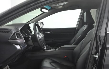 Toyota Camry, 2021 год, 3 350 000 рублей, 9 фотография