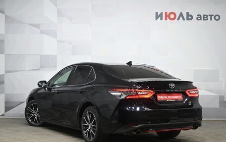 Toyota Camry, 2021 год, 3 350 000 рублей, 4 фотография