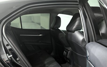 Toyota Camry, 2021 год, 3 350 000 рублей, 20 фотография