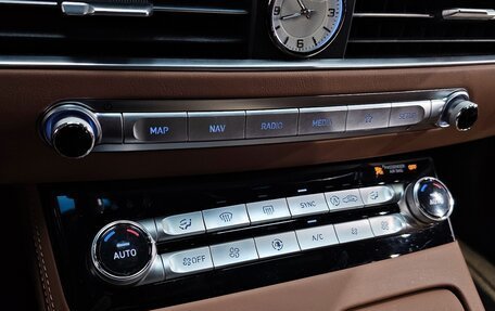 Genesis G90 I рестайлинг, 2021 год, 3 933 000 рублей, 17 фотография