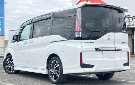 Honda Stepwgn IV, 2021 год, 1 632 000 рублей, 5 фотография