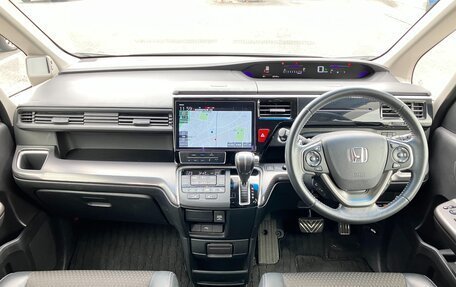 Honda Stepwgn IV, 2021 год, 1 632 000 рублей, 8 фотография