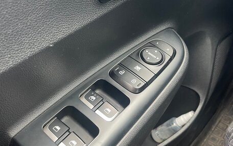 KIA Rio IV, 2018 год, 1 300 000 рублей, 12 фотография