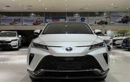 Toyota Venza, 2022 год, 3 250 000 рублей, 2 фотография