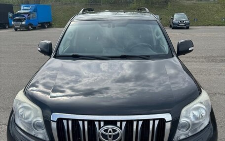 Toyota Land Cruiser Prado 150 рестайлинг 2, 2012 год, 2 600 000 рублей, 1 фотография