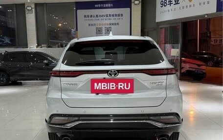 Toyota Venza, 2022 год, 3 250 000 рублей, 6 фотография