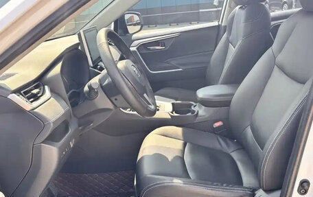 Toyota RAV4, 2021 год, 2 257 000 рублей, 8 фотография