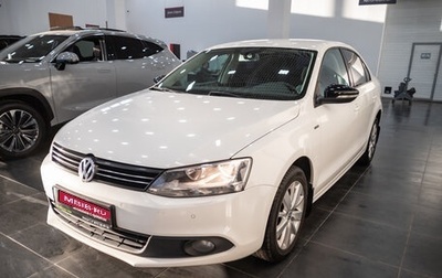 Volkswagen Jetta VI, 2013 год, 999 000 рублей, 1 фотография