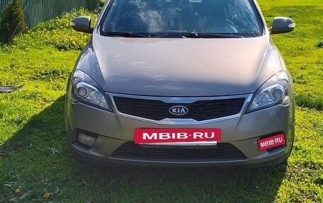 KIA cee'd I рестайлинг, 2011 год, 750 000 рублей, 3 фотография