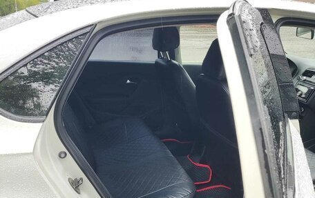 Volkswagen Polo VI (EU Market), 2012 год, 650 000 рублей, 2 фотография