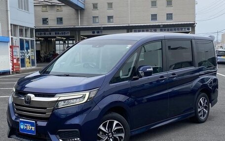Honda Stepwgn IV, 2018 год, 1 690 000 рублей, 2 фотография