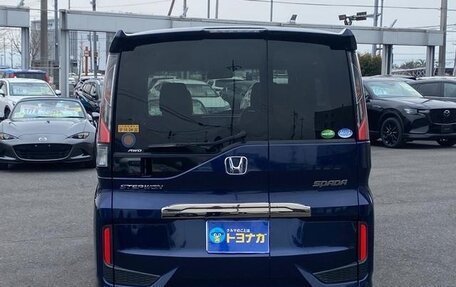 Honda Stepwgn IV, 2018 год, 1 690 000 рублей, 6 фотография