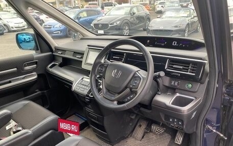 Honda Stepwgn IV, 2018 год, 1 690 000 рублей, 9 фотография