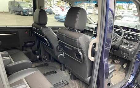 Honda Stepwgn IV, 2018 год, 1 690 000 рублей, 18 фотография