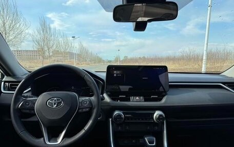 Toyota RAV4, 2021 год, 2 385 000 рублей, 9 фотография