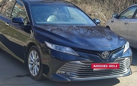 Toyota Camry, 2018 год, 2 300 000 рублей, 2 фотография