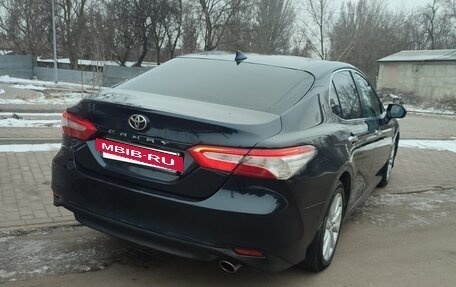 Toyota Camry, 2018 год, 2 300 000 рублей, 4 фотография