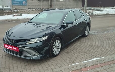Toyota Camry, 2018 год, 2 300 000 рублей, 3 фотография
