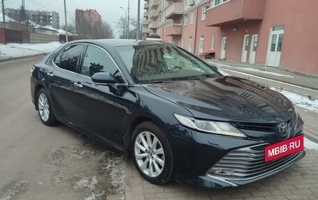 Toyota Camry, 2018 год, 2 300 000 рублей, 5 фотография