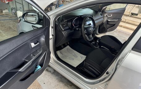 KIA Rio III рестайлинг, 2013 год, 680 000 рублей, 2 фотография
