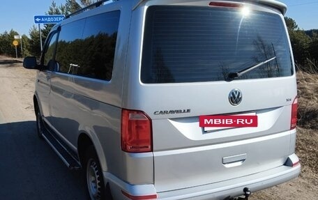 Volkswagen Caravelle T6 рестайлинг, 2015 год, 2 490 000 рублей, 5 фотография