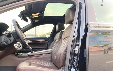 BMW 7 серия, 2020 год, 4 790 000 рублей, 18 фотография