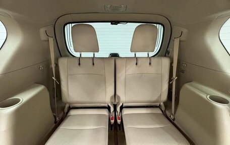 Toyota Land Cruiser Prado 150 рестайлинг 2, 2022 год, 3 700 000 рублей, 15 фотография