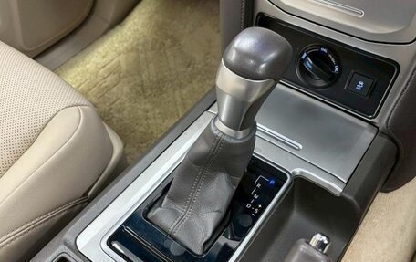 Toyota Land Cruiser Prado 150 рестайлинг 2, 2022 год, 3 700 000 рублей, 21 фотография