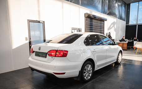 Volkswagen Jetta VI, 2013 год, 999 000 рублей, 5 фотография