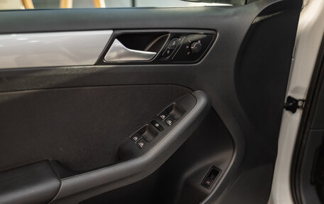 Volkswagen Jetta VI, 2013 год, 999 000 рублей, 8 фотография
