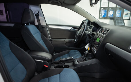 Volkswagen Jetta VI, 2013 год, 999 000 рублей, 15 фотография
