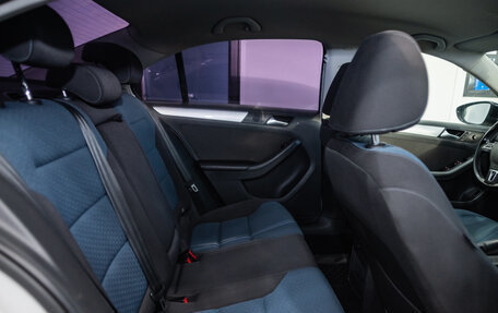 Volkswagen Jetta VI, 2013 год, 999 000 рублей, 13 фотография