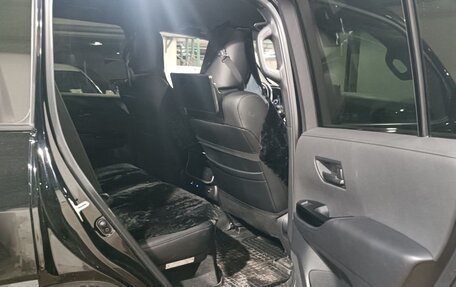 Toyota Land Cruiser, 2023 год, 10 400 000 рублей, 14 фотография