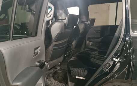 Toyota Land Cruiser, 2023 год, 10 400 000 рублей, 16 фотография