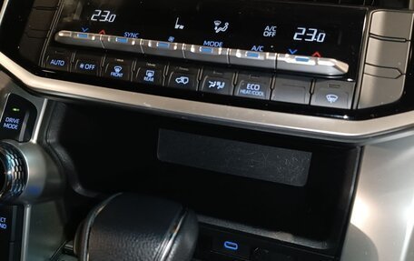 Toyota Land Cruiser, 2023 год, 10 400 000 рублей, 21 фотография