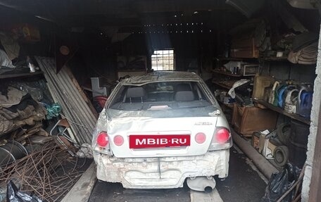 Toyota Altezza, 1999 год, 400 000 рублей, 2 фотография
