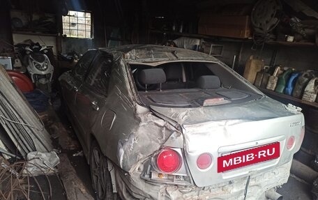 Toyota Altezza, 1999 год, 400 000 рублей, 3 фотография