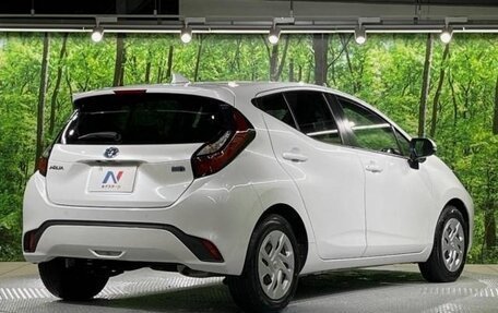 Toyota Aqua, 2021 год, 1 300 000 рублей, 2 фотография