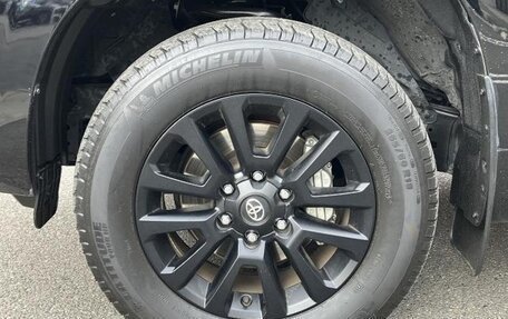 Toyota Land Cruiser Prado 150 рестайлинг 2, 2022 год, 3 720 000 рублей, 11 фотография