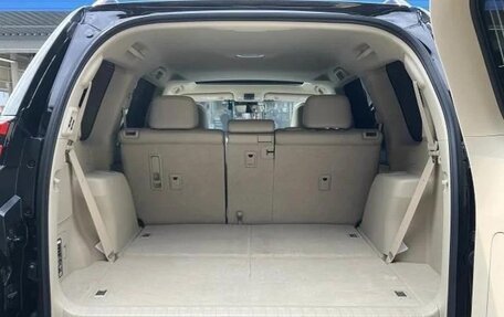 Toyota Land Cruiser Prado 150 рестайлинг 2, 2022 год, 3 720 000 рублей, 20 фотография