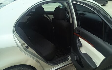 Toyota Avensis III рестайлинг, 2005 год, 720 000 рублей, 3 фотография