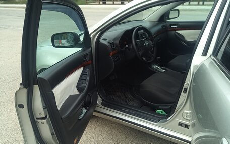 Toyota Avensis III рестайлинг, 2005 год, 720 000 рублей, 9 фотография