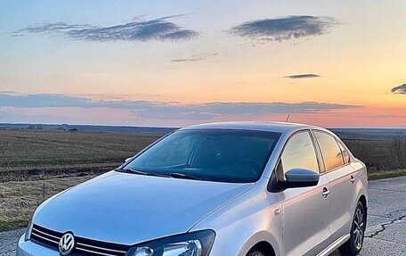 Volkswagen Polo VI (EU Market), 2011 год, 499 000 рублей, 3 фотография