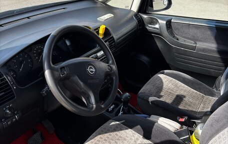 Opel Zafira A рестайлинг, 2002 год, 340 000 рублей, 4 фотография