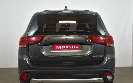 Mitsubishi Outlander III рестайлинг 3, 2018 год, 1 549 000 рублей, 5 фотография