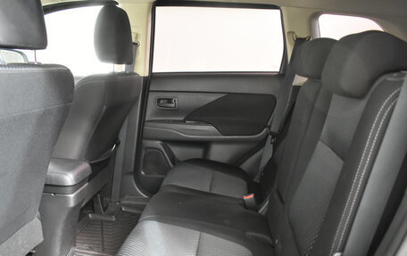 Mitsubishi Outlander III рестайлинг 3, 2018 год, 1 549 000 рублей, 14 фотография