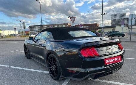 Ford Mustang VI рестайлинг, 2017 год, 3 049 000 рублей, 3 фотография