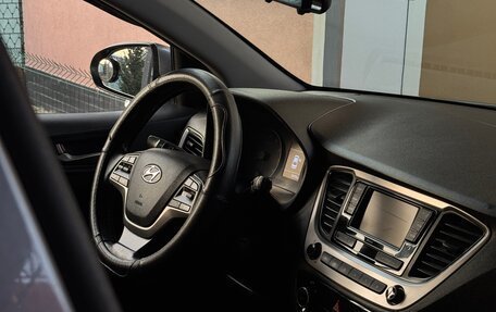 Hyundai Solaris II рестайлинг, 2018 год, 1 180 000 рублей, 11 фотография